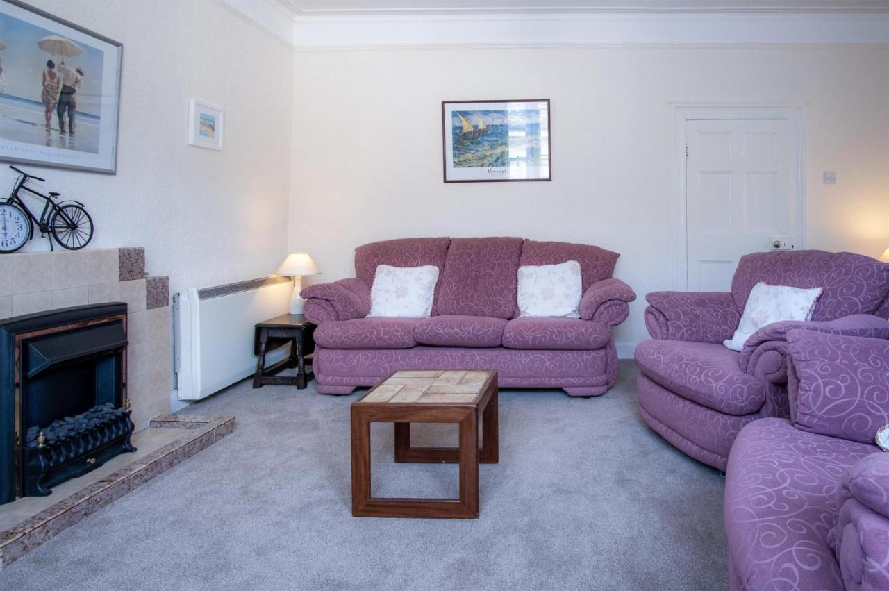 Dragons Den - 2 Bedroom Apartment - Tenby Luaran gambar
